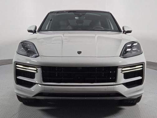 Chalk 2026 Porsche Cayenne Cayenne Turbo E-Hybrid