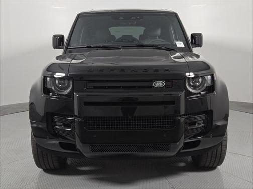 2025 Land Rover Defender 130 P400 X-Dynamic SE