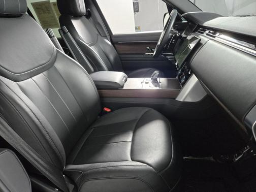 2023 Land Rover Range Rover P530 SE