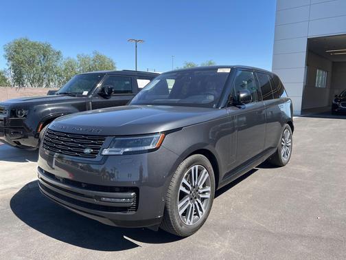 2023 Land Rover Range Rover P530 SE