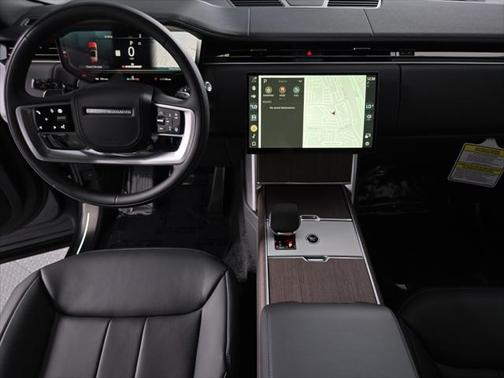 2025 Land Rover Range Rover P530 SE
