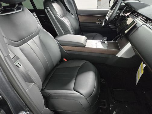 2025 Land Rover Range Rover P530 SE