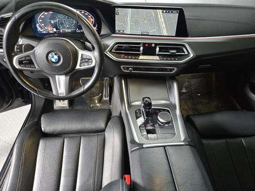 2022 BMW X6 xDrive40i