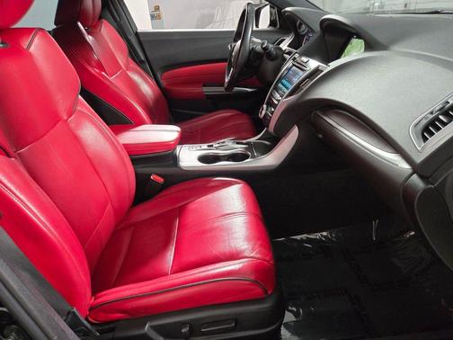 Crystal Black Pearl 2019 Acura TLX Technology