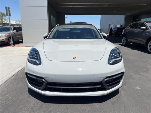 2022 Porsche Panamera 4