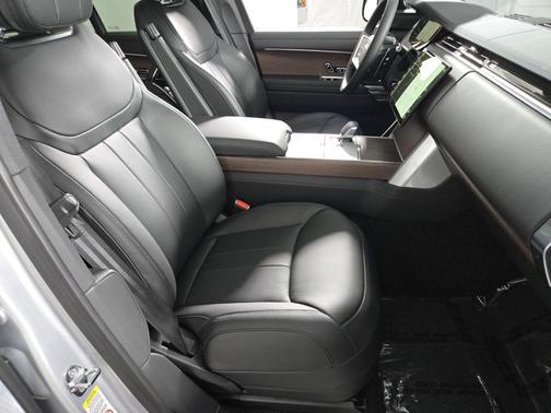 2025 Land Rover Range Rover P400 SE