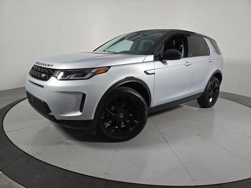 Hakuba Silver Metallic 2023 Land Rover Discovery Sport SE
