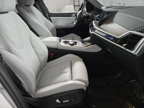 Alpine White 2025 BMW X5 xDrive40i