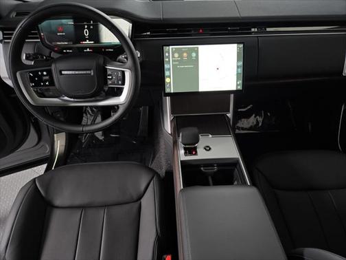 2025 Land Rover Range Rover P530 SE 7 Seat