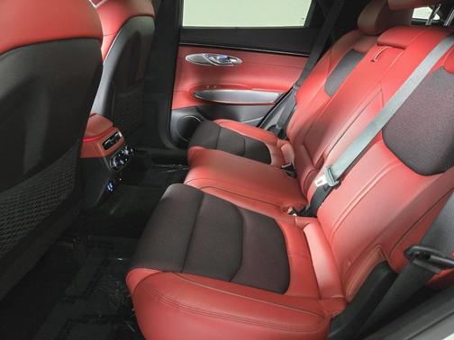 2023 Genesis GV70 2.5T AWD