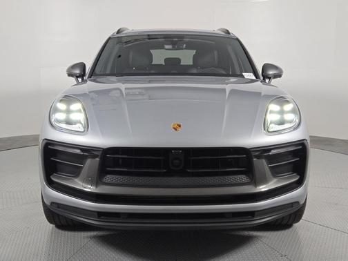 2024 Porsche Macan T
