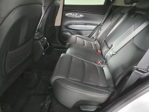 Alta White 2022 Genesis GV70 2.5T AWD