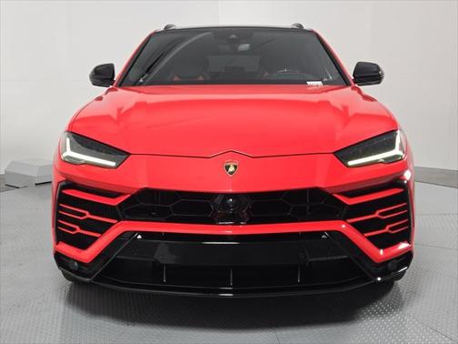 2021 Lamborghini Urus Base