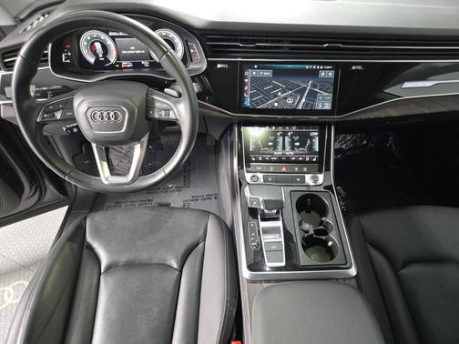 2022 Audi Q8 55 Premium Plus