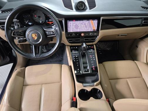 2022 Porsche Macan S