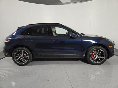 2022 Porsche Macan S