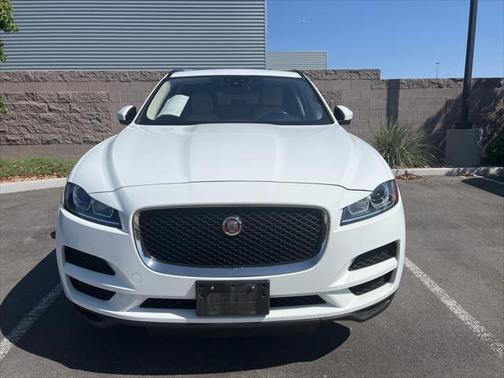 2018 Jaguar F-PACE 25t Premium