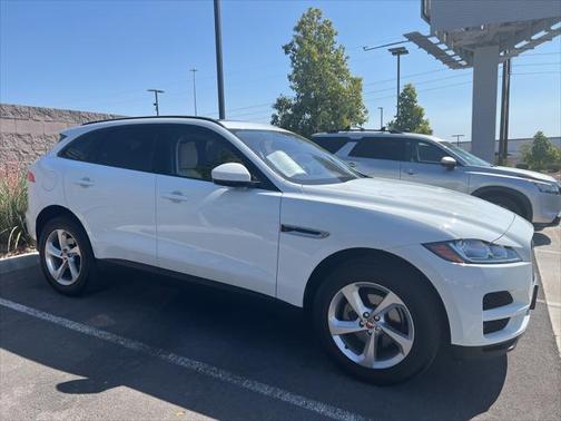 2018 Jaguar F-PACE 25t Premium