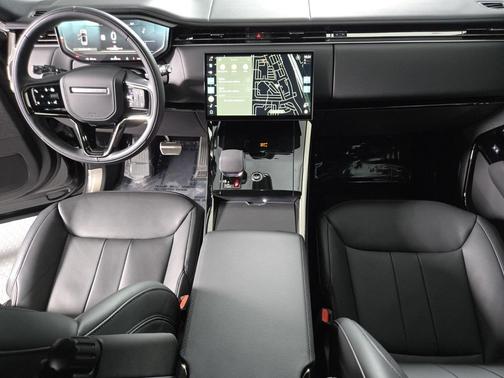 2025 Land Rover Range Rover Sport SE