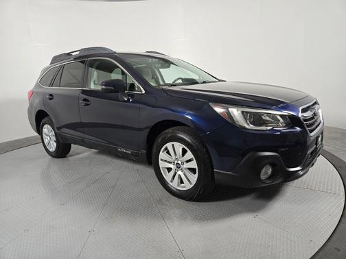 Dark Blue Pearl 2018 Subaru Outback 2.5i Premium