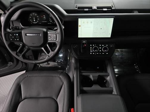 2025 Land Rover Defender 90 P400 X-Dynamic SE