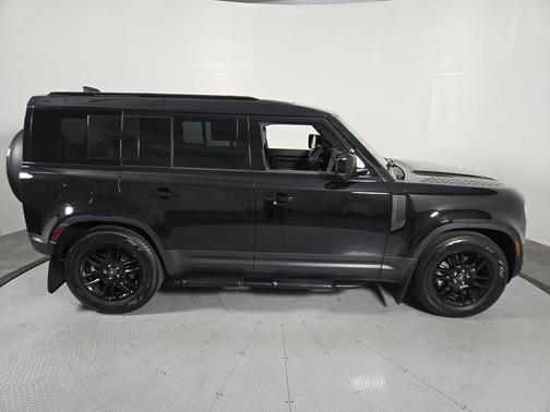 Santorini Black Metallic 2025 Land Rover Defender 110 P300