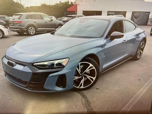 2023 Audi e-tron GT Premium Plus quattro