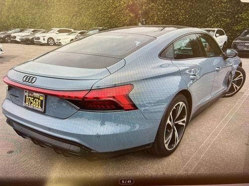 2023 Audi e-tron GT Premium Plus quattro