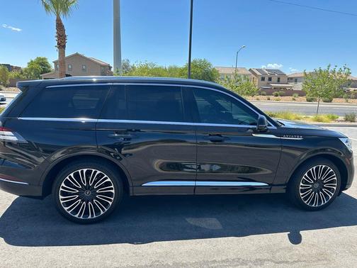 Infinite Black Metallic Clearcoat 2024 Lincoln Aviator Black Label AWD
