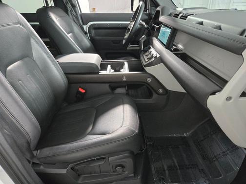 Fuji White 2022 Land Rover Defender 110 S