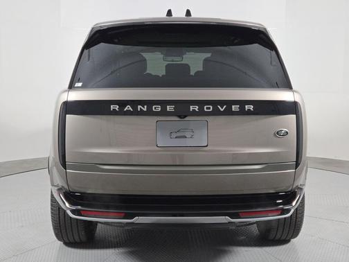 2023 Land Rover Range Rover P530 SE