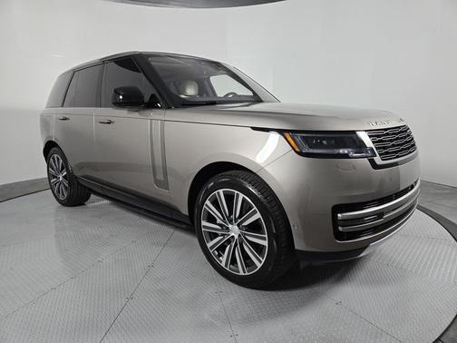 2023 Land Rover Range Rover P530 SE