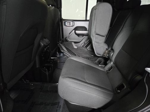 2021 Jeep Gladiator Willys 4x4