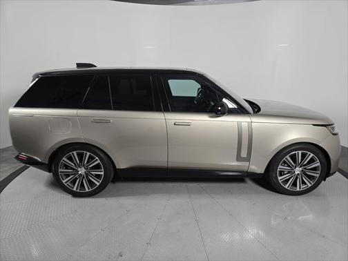 2023 Land Rover Range Rover P400 SE