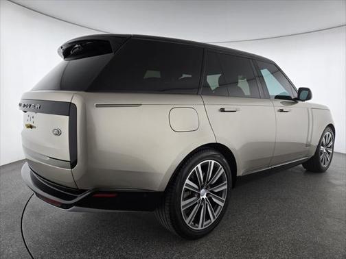 2023 Land Rover Range Rover P400 SE