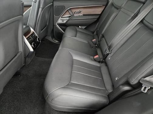 2023 Land Rover Range Rover P400 SE