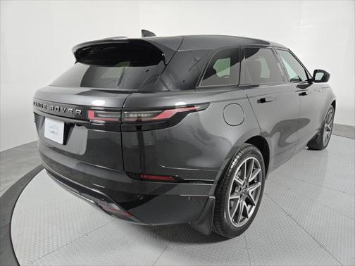 2026 Land Rover Range Rover Velar P250 SE R-Dynamic