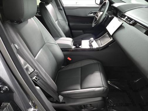2026 Land Rover Range Rover Velar P250 SE R-Dynamic