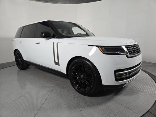 2025 Land Rover Range Rover SE