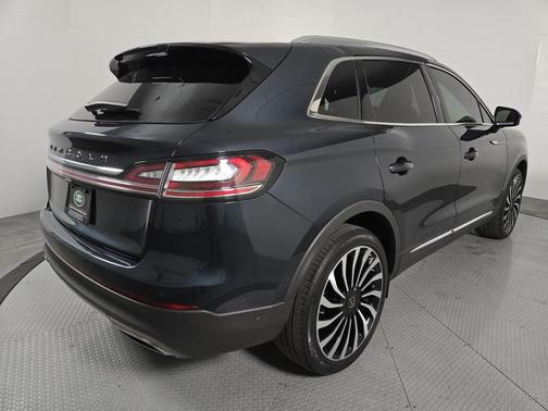 2022 Lincoln Nautilus Black Label
