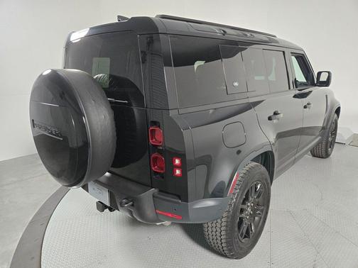 Santorini Black Metallic 2024 Land Rover Defender 110 P300