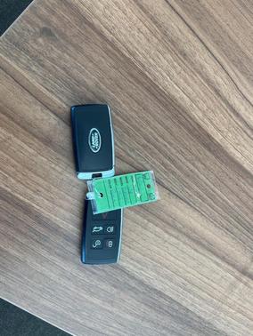 2024 Land Rover Defender 110 P300