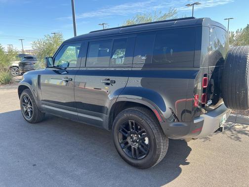 2024 Land Rover Defender 110 P300