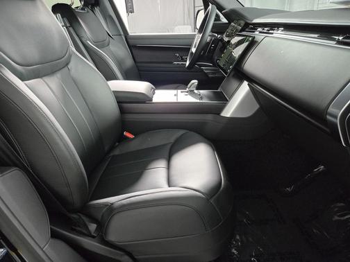2025 Land Rover Range Rover P400 SE