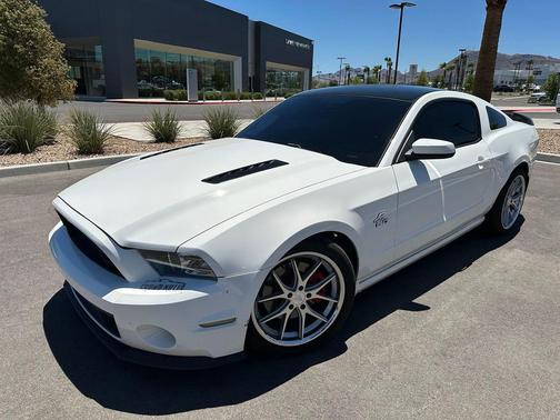 Performance White 2013 Ford Mustang GT Premium