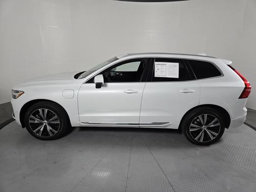 2022 Volvo XC60 Recharge Plug-In Hybrid T8 Inscription