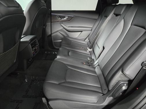2023 Audi Q7 55 Prestige