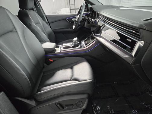 2023 Audi Q7 55 Prestige