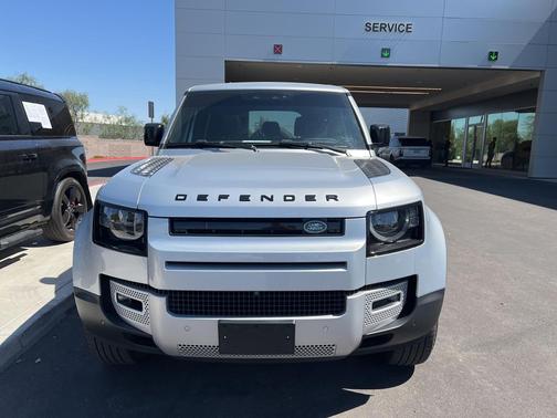 2024 Land Rover Defender 110 P300