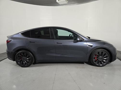 2022 Tesla Model Y Performance Dual Motor All-Wheel Drive